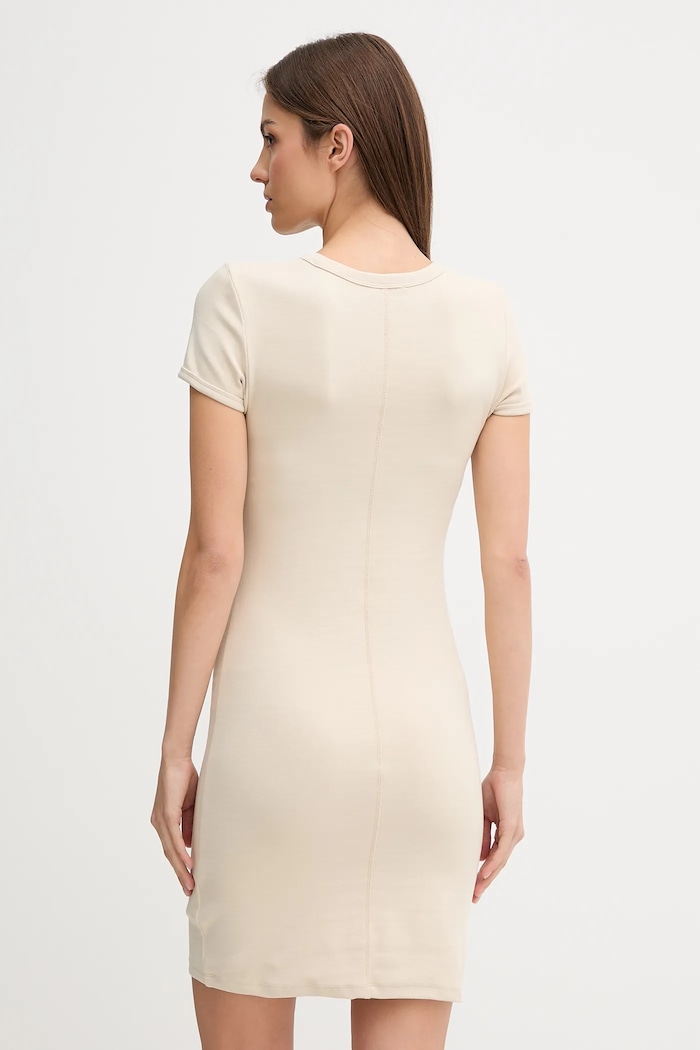 Ρούχα Φόρεμα Calvin Klein Jeans LV047B266G μπεζ