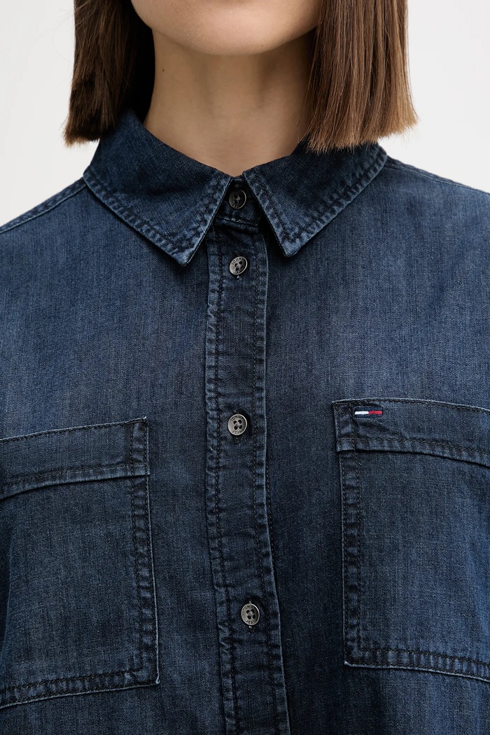 Sukienka jeansowa Tommy Jeans granatowy DW0DW21650