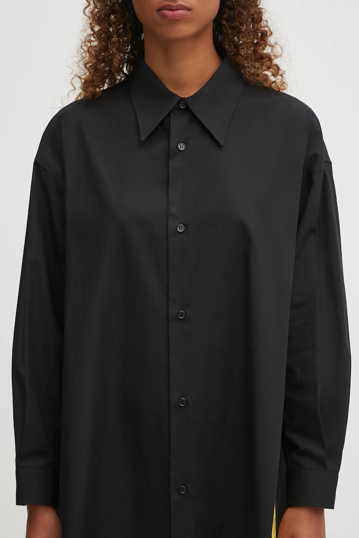 Sukienka koszulowa bawełniana MM6 Maison Margiela S52CT0793.M35480.900 czarny