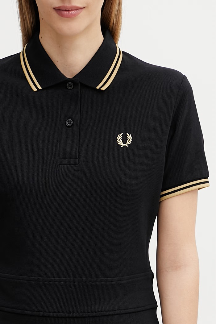 Fred Perry sukienka bawełniana czarny D1177