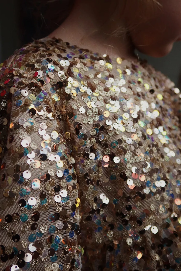 Konges Sløjd sukienka dziecięca LILA SEQUINS BOW DRESS KS103858.9BYA