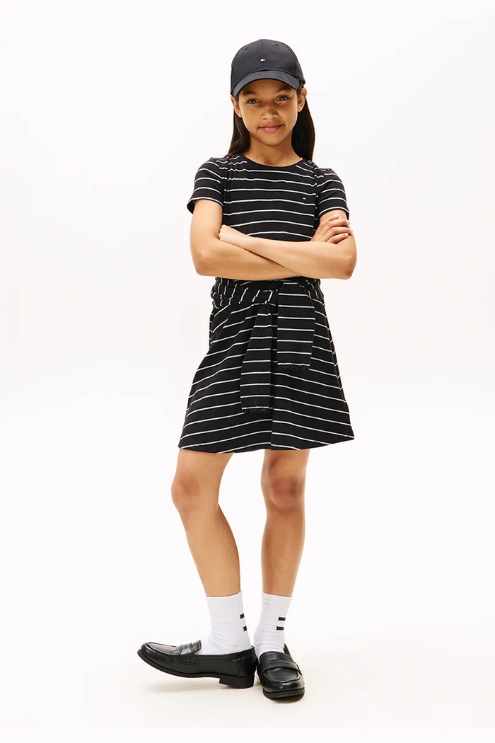 Βαμβακερό παιδικό φόρεμα Tommy Hilfiger εμπριμέ μαύρο KG0KG08792.104.122.9BYA