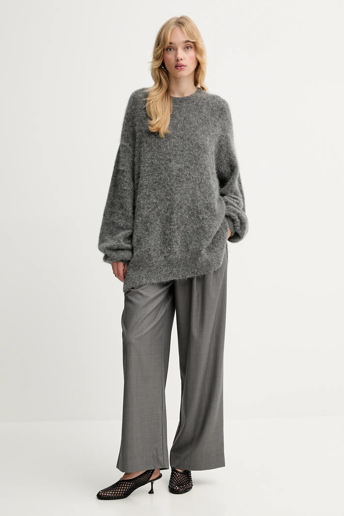 Gestuz Sweter wełniany 10910659 szary AW25