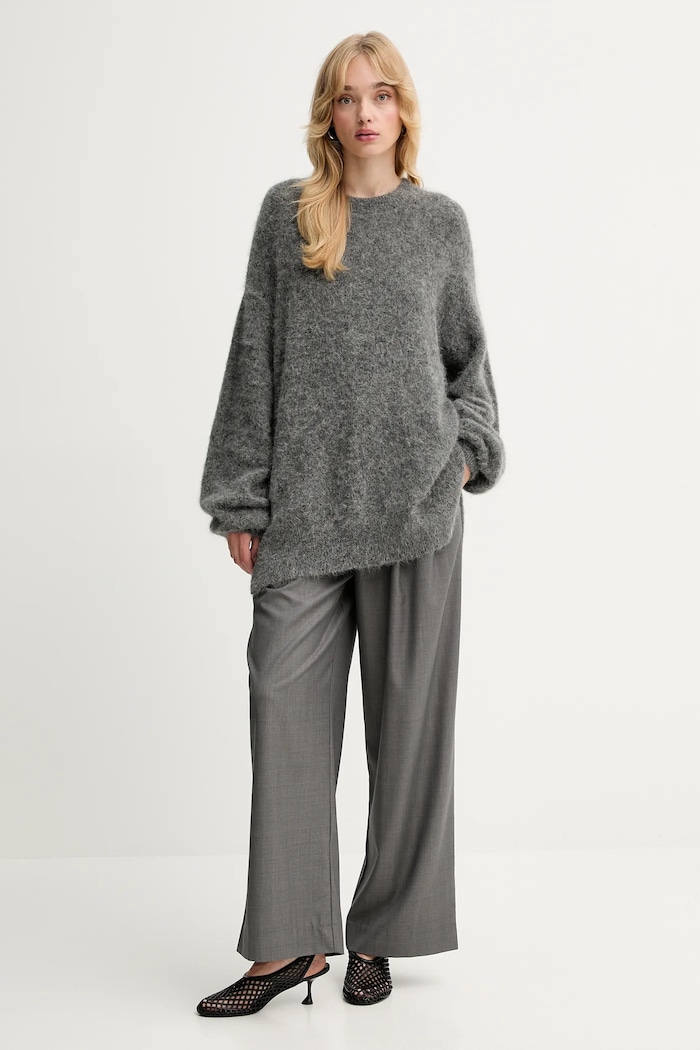 Gestuz Sweter wełniany 10910659 szary AW25