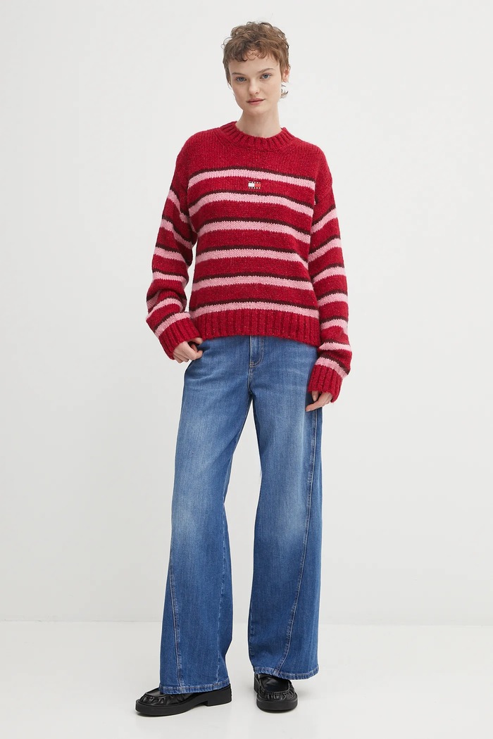 Svetr s příměsí vlny z alpaky Tommy Jeans DW0DW21679 červená AW25