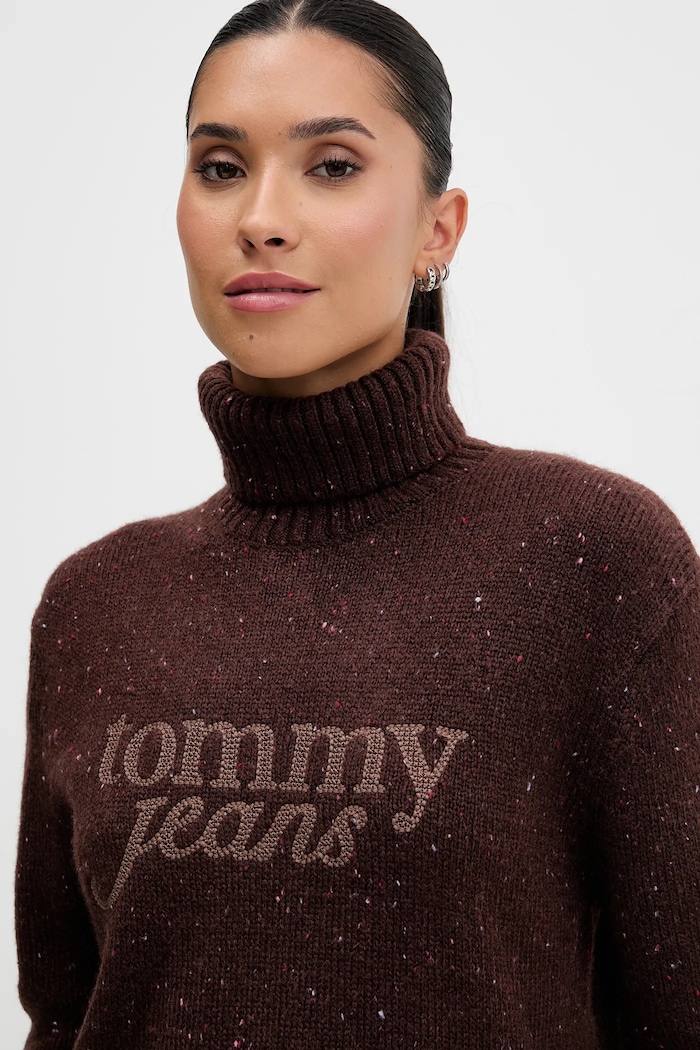 Pulover s dodatkom vune Tommy Jeans smeđa DW0DW21687