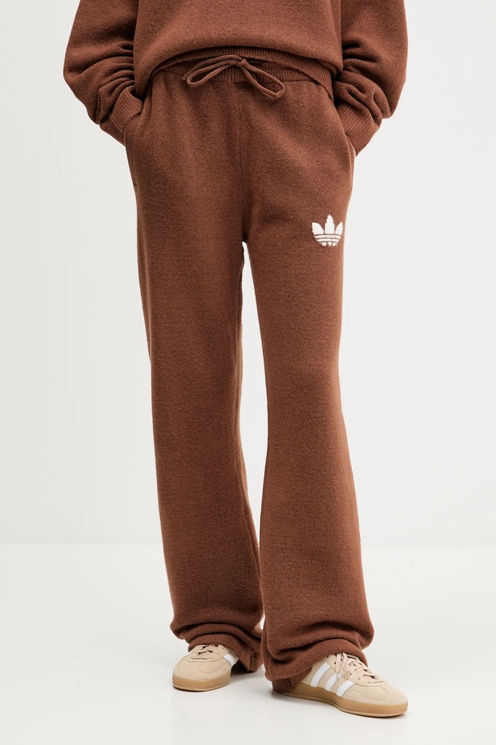 adidas Originals spodnie dresowe z domieszką wełny Knitted Pants nadruk brązowy KF2535