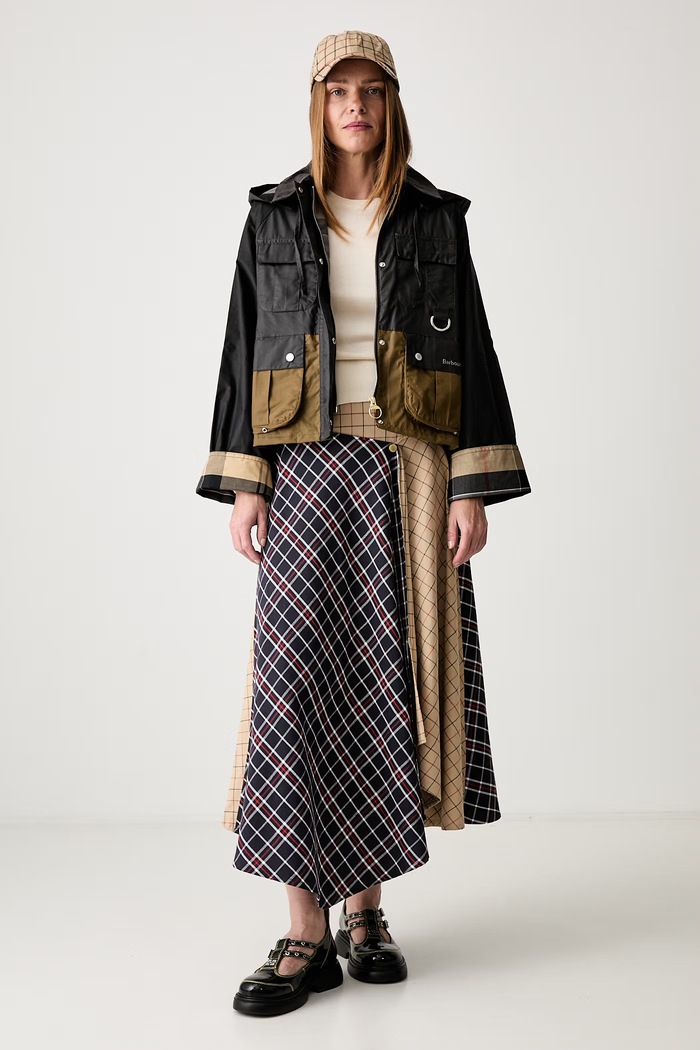 Barbour CARLBY pulover cu lână merino pentru femei LKN1686 bej