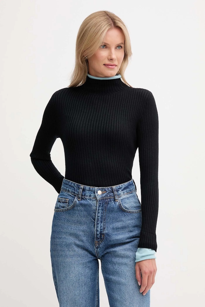 Sveter s prímesou vlny Calvin Klein Jeans polorolák čierna LV044D314G