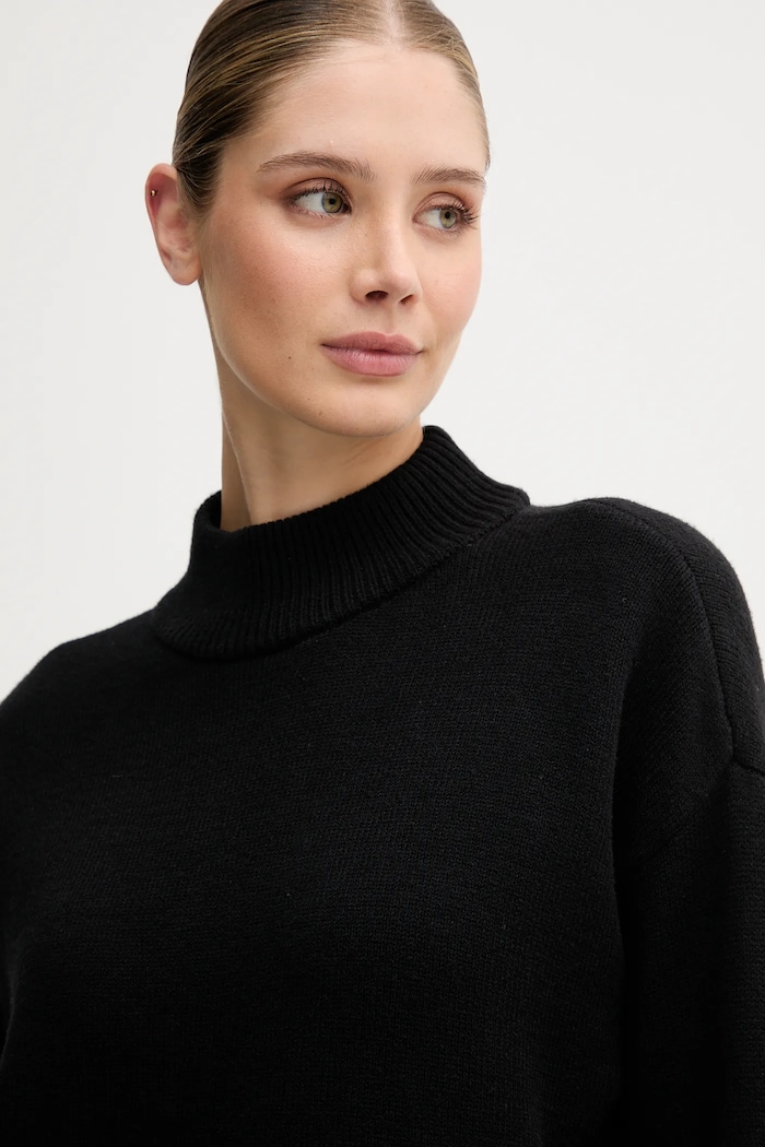 Pulover Dkny črna DJ5R0889