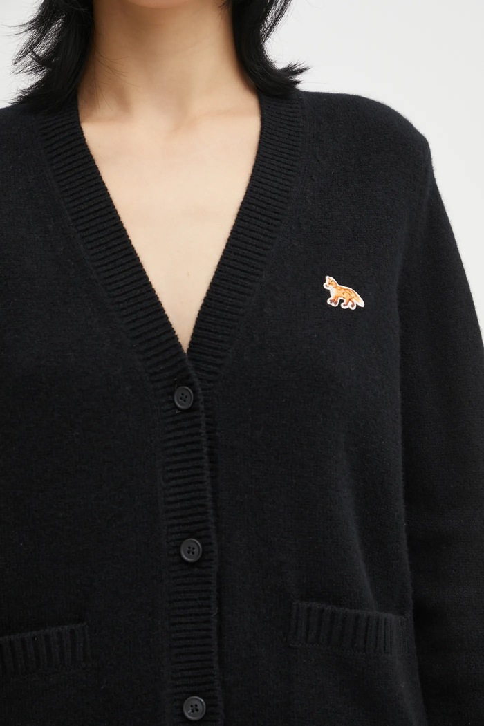 Вълнена жилетка Maison Kitsuné Baby Fox Lambswool Boxy черен PW00501KT1006
