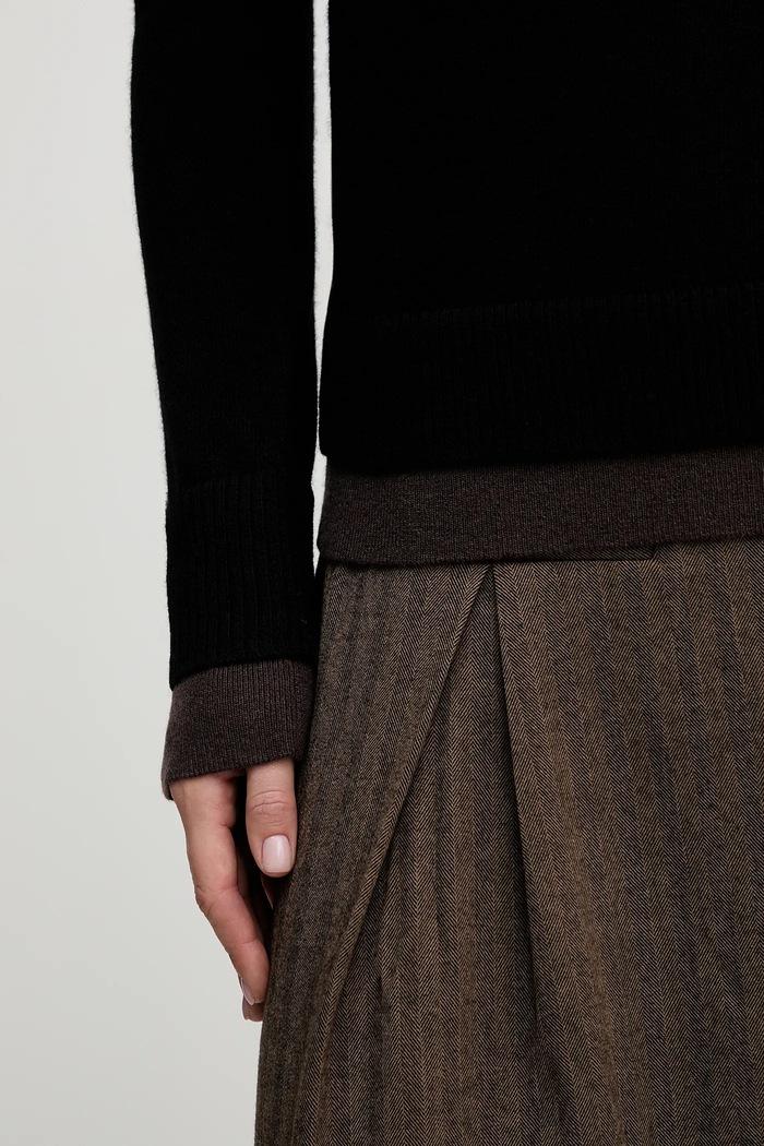 Sisley sweter z dodatkiem wełny czarny 122WL202B
