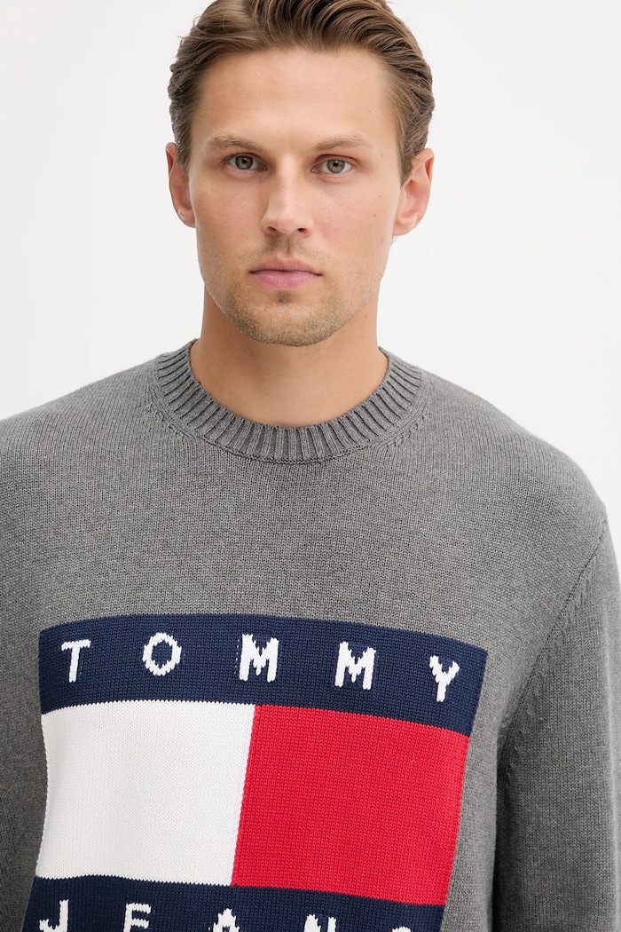 Bavlnený sveter Tommy Jeans sivá DM0DM22105