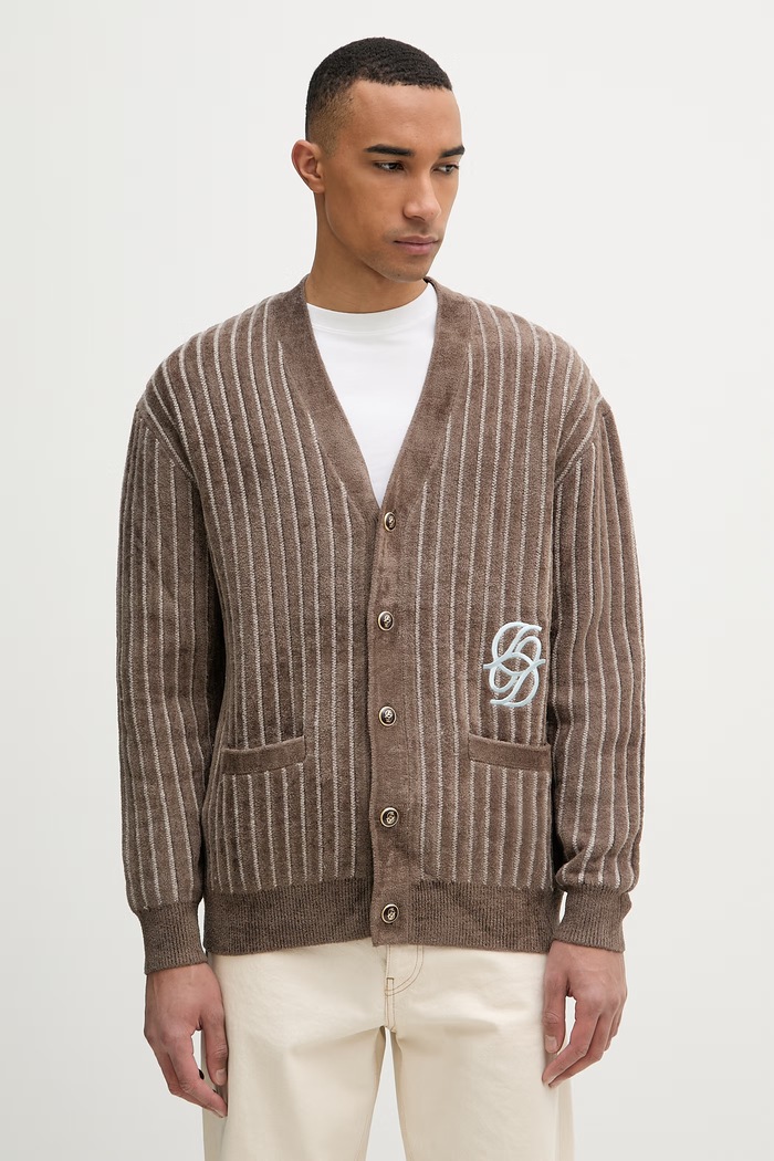 Drôle de Monsieur kardigán pánsky s prímesou vlny Le Cardigan Monogramme nášivka hnedá I.CA159.VI024