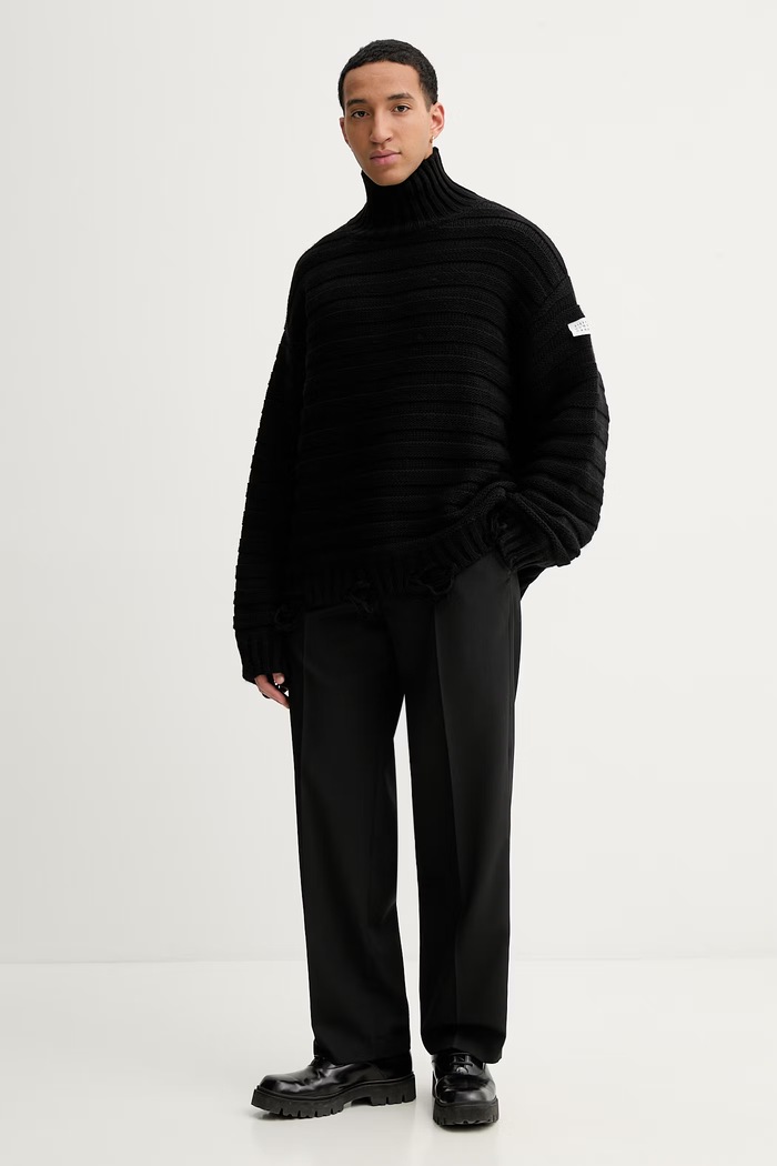 Вълнен пуловер MM6 Maison Margiela SH0HA0004.M13040.900 черен AW25