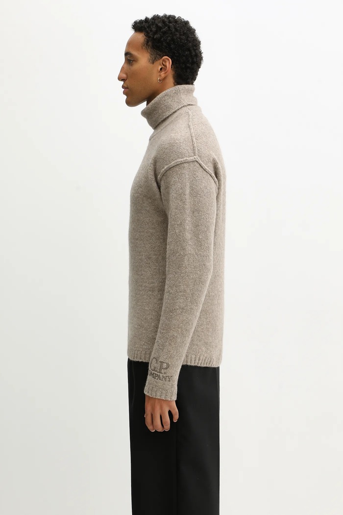 C.P. Company maglione con lana 19CMKN281A110509A beige AW25