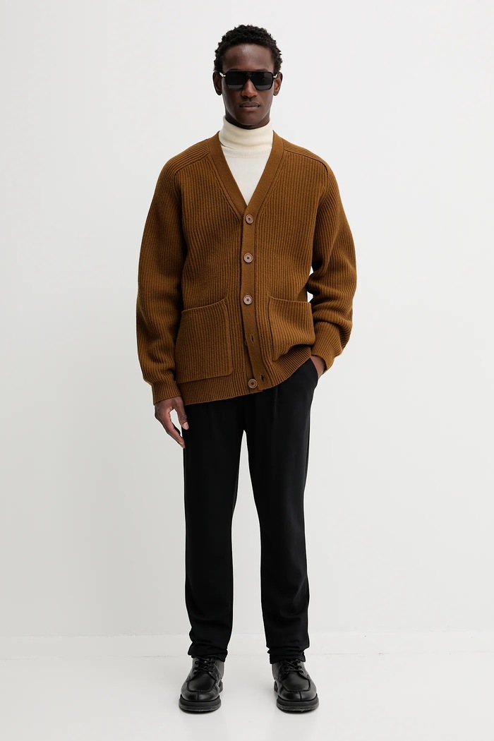 Vlněný kardigan Filippa K 31896.FK hnědá AW25