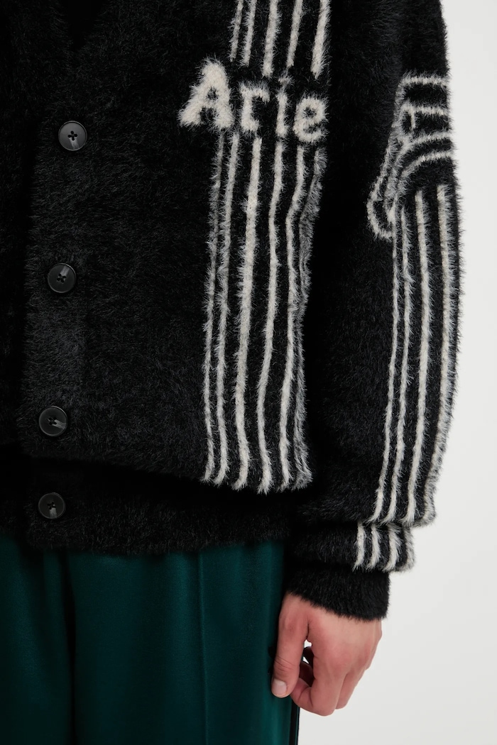 Aries cardigan Oversized Chenille Column black AR2004004