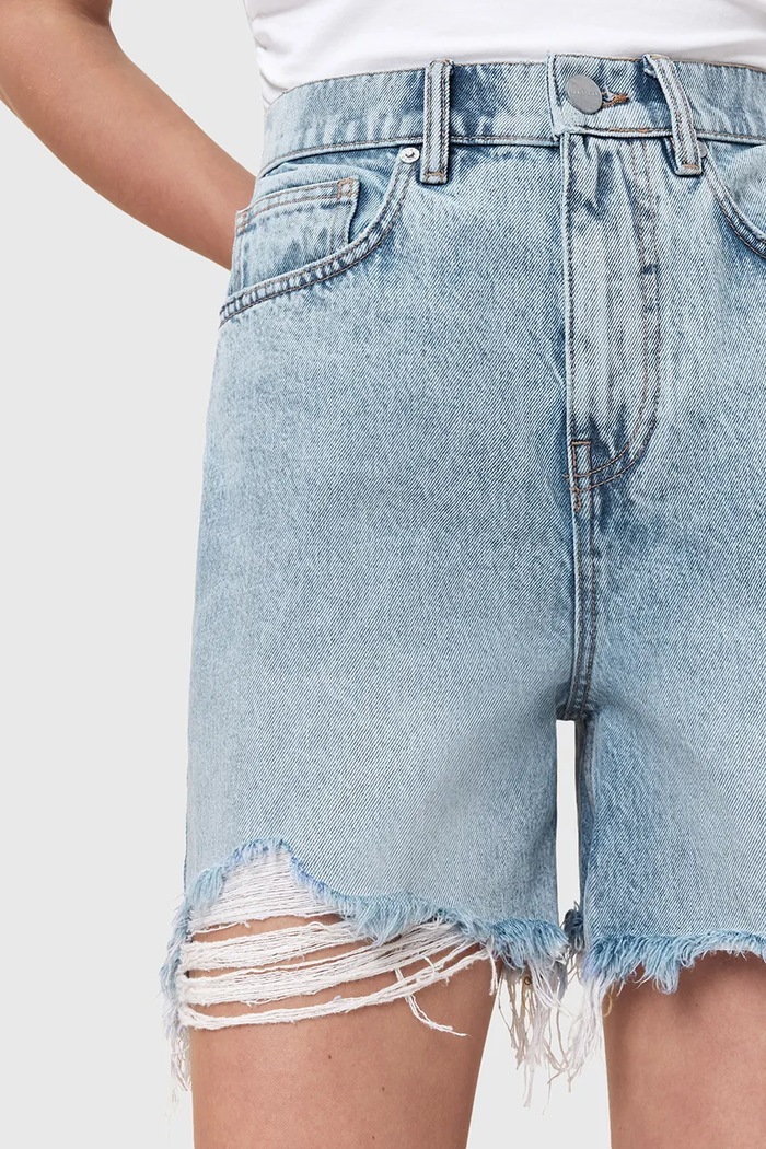 Oblečení Bavlněné riflové kraťasy AllSaints DORIS W067EC modrá