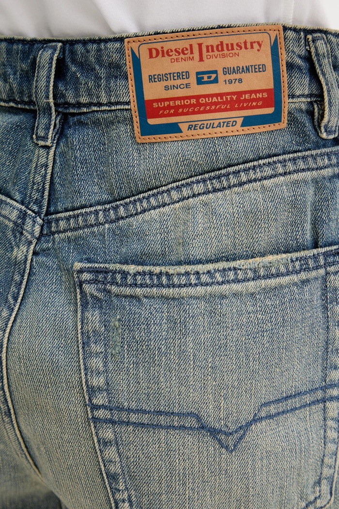 Rifľové krátke nohavice Diesel DE-JIRO SHORTS modrá A19060.0DBEC