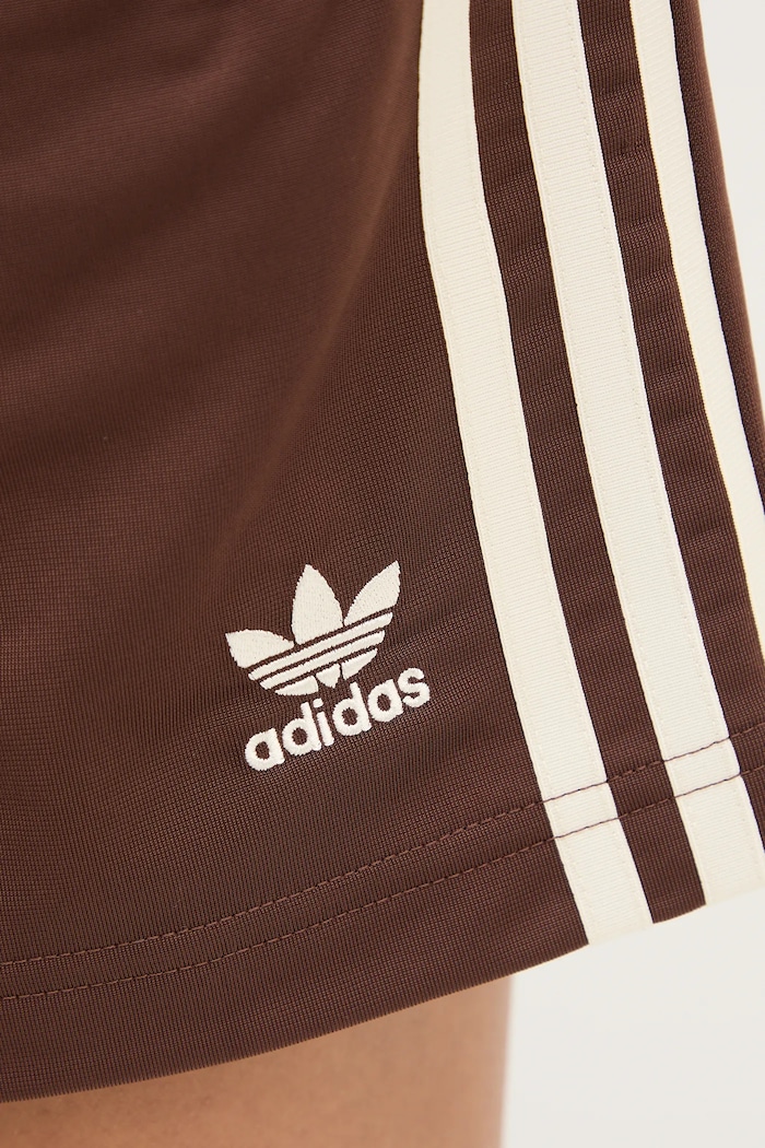 Kraťasy adidas Originals Firebird hnědá KD2545