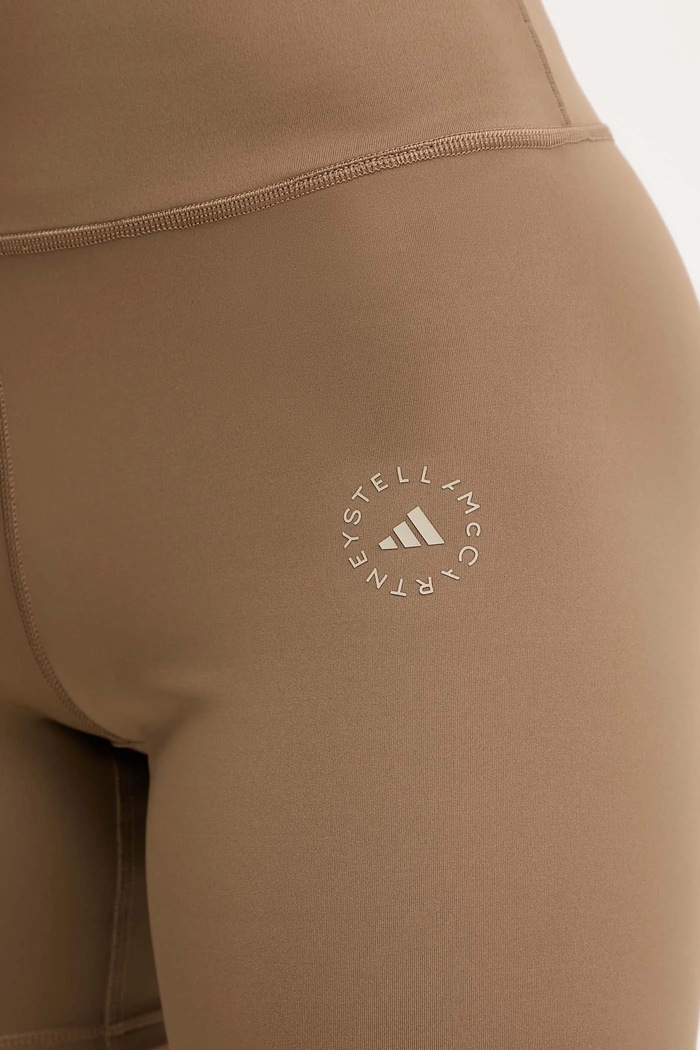adidas by Stella McCartney szorty do jogi brązowy KA0631