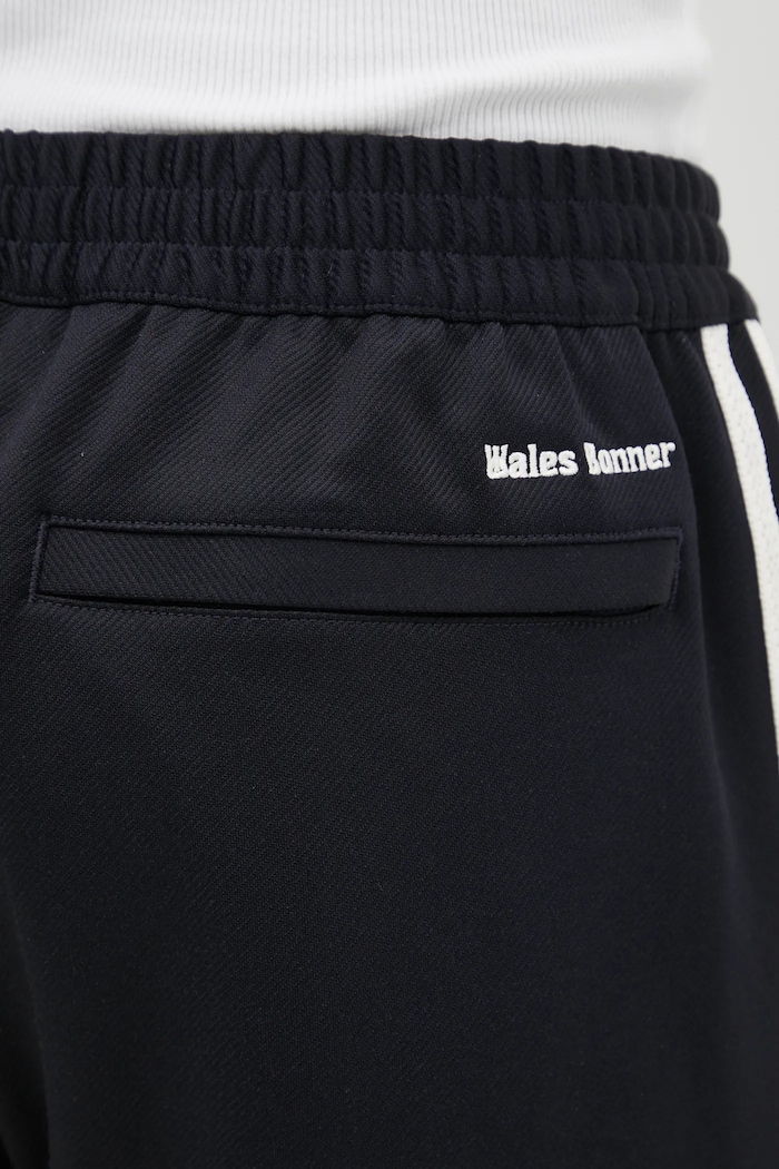 Kratke hlače adidas Originals Wb Twill Short KD0308 mornarsko plava
