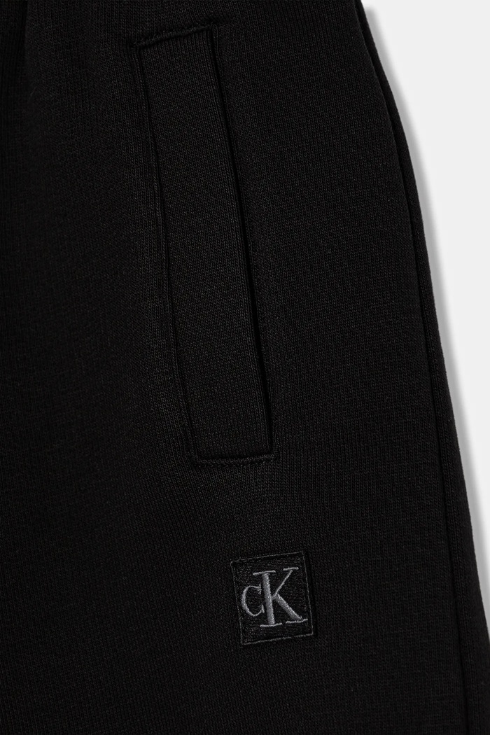 Chłopiec Calvin Klein Jeans szorty dziecięce IU0IU00704.9BYA czarny