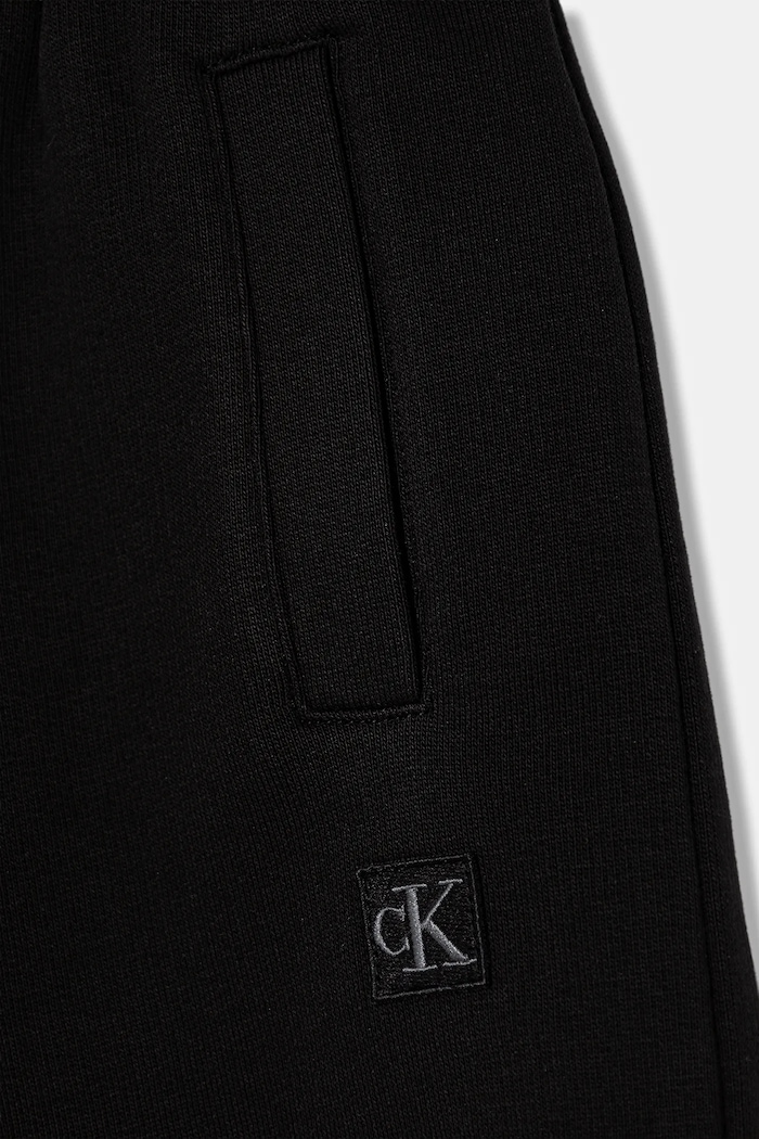 Chłopiec Calvin Klein Jeans szorty dziecięce IU0IU00704.9BYA czarny