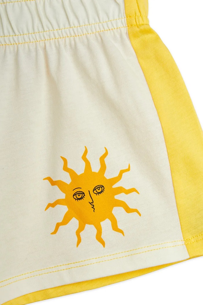 Детски памучен къс панталон Mini Rodini Sun жълт 2563010911