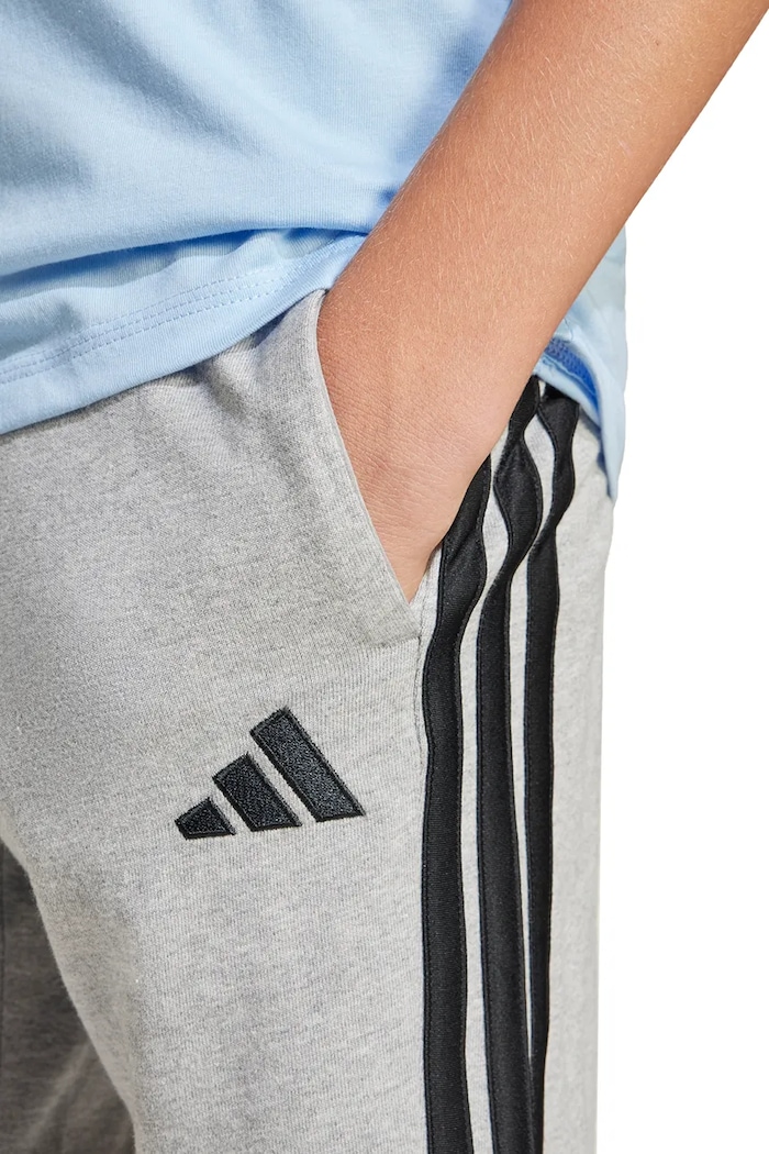 Детские хлопковые шорты adidas JD6496