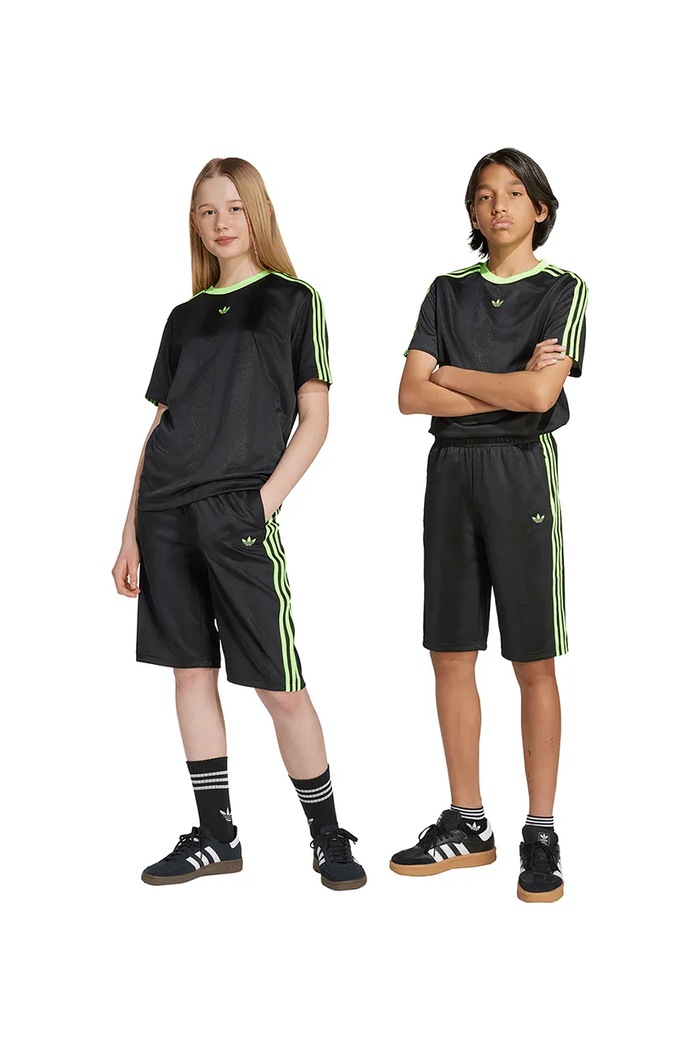Παιδικό σορτς adidas Originals απλικέ μαύρο JV7791