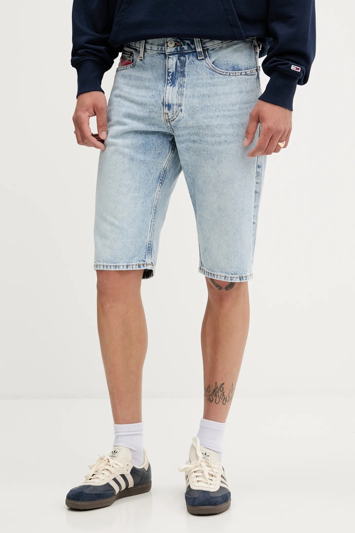 Tommy Jeans szorty jeansowe bawełna niebieski DM0DM22146