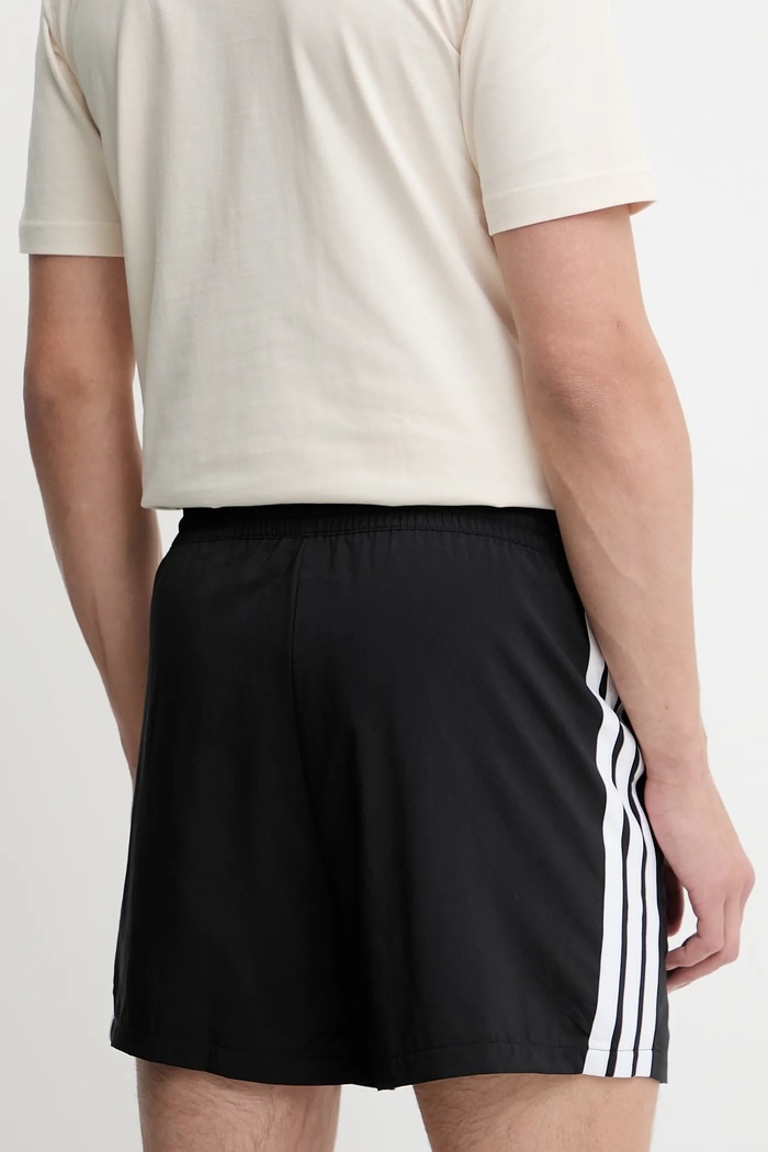 Ruházat adidas rövidnadrág Essentials 3-Stripes Chelsea IM7850 fekete