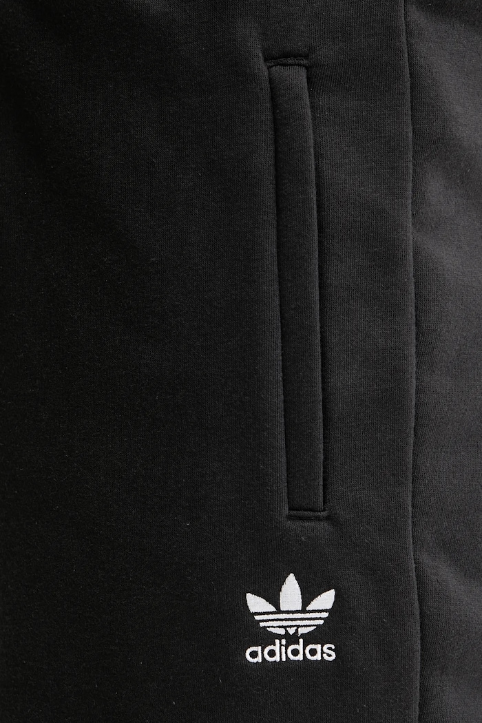Šortky adidas Originals Essentials čierna IR7821