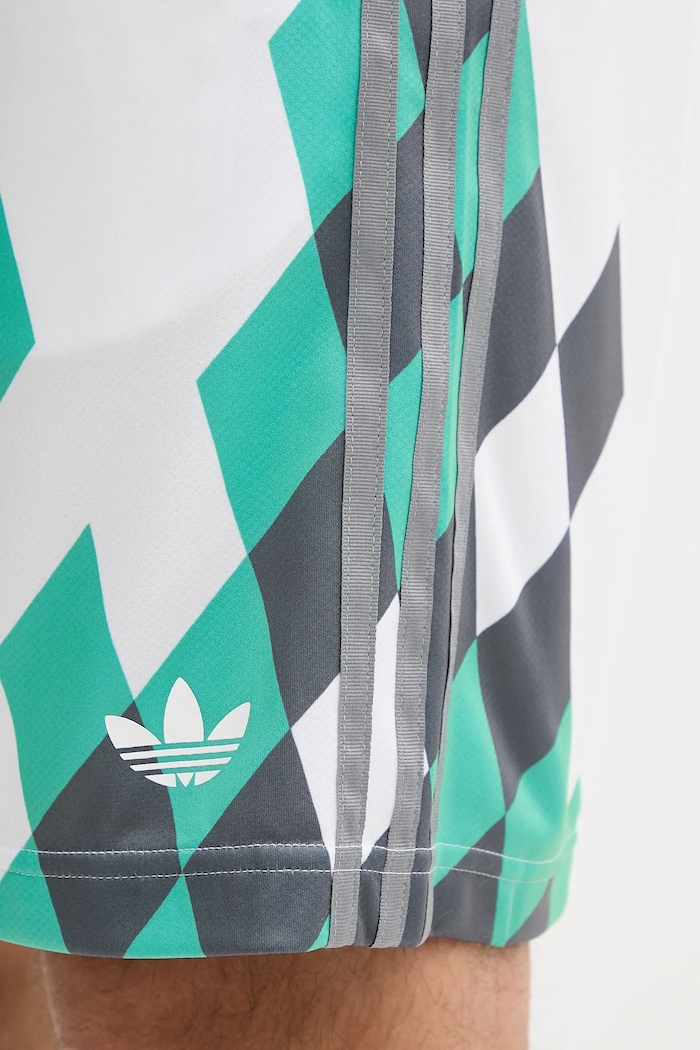adidas Originals pantaloncini Nuwave 90 Short bianco KD4875