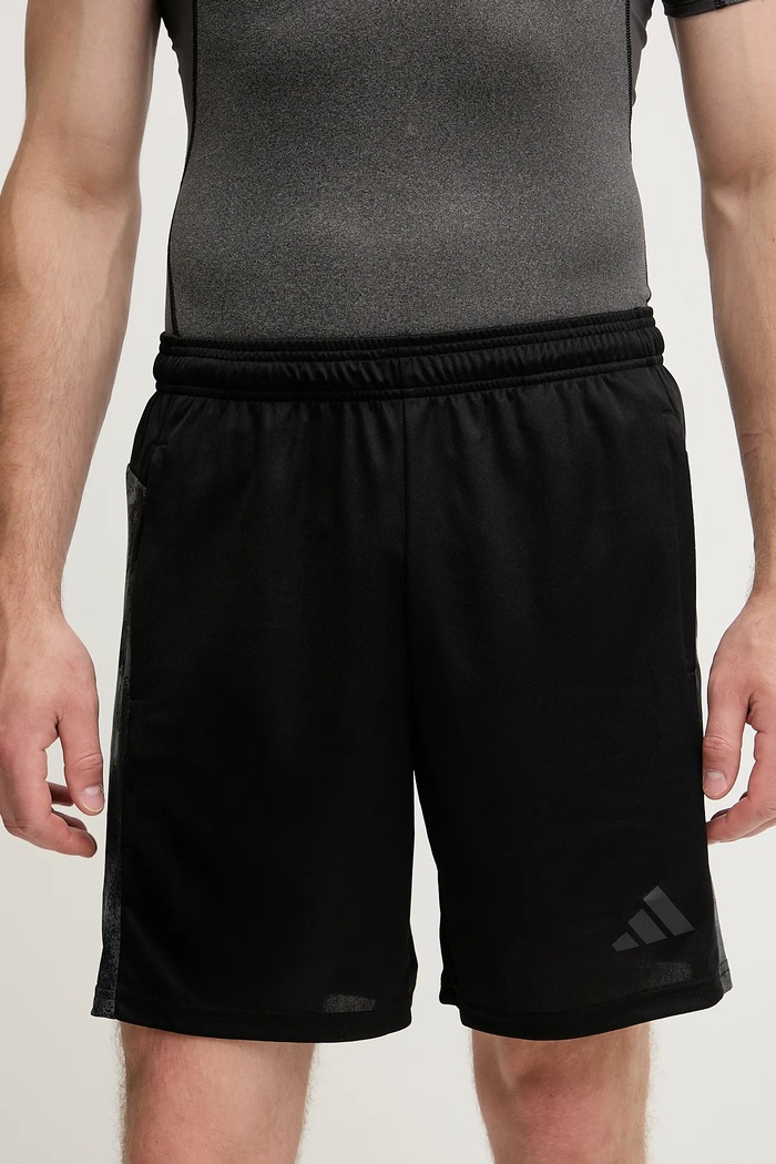 Къс панталон за трениране adidas Performance WORKOUT ESSENTIALS PLUS надпис черен JV7263