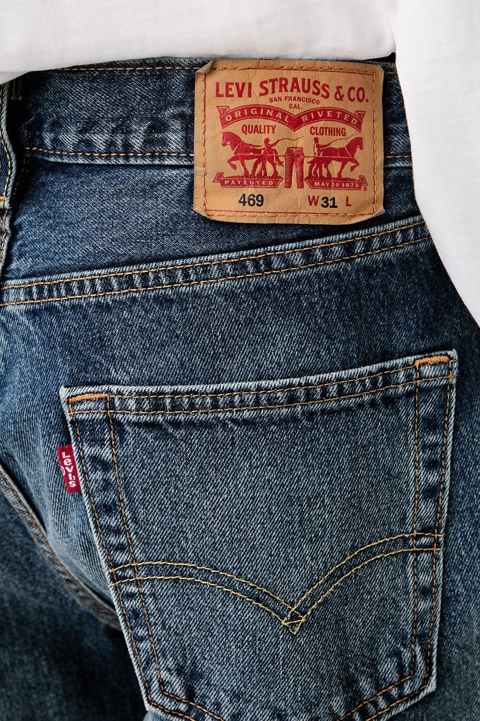 Szorty męskie jeansowe 469 LOOSE Levi's 39434 granatowy