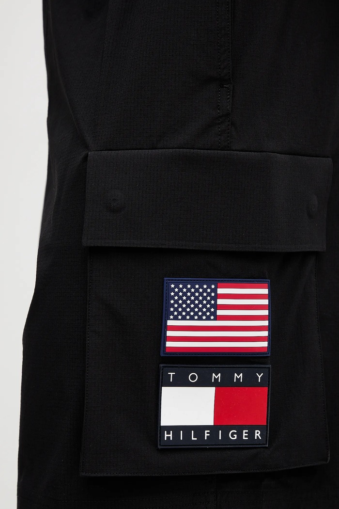 Tommy Hilfiger pantaloni scurți x SAIL GP negru MW0MW41414