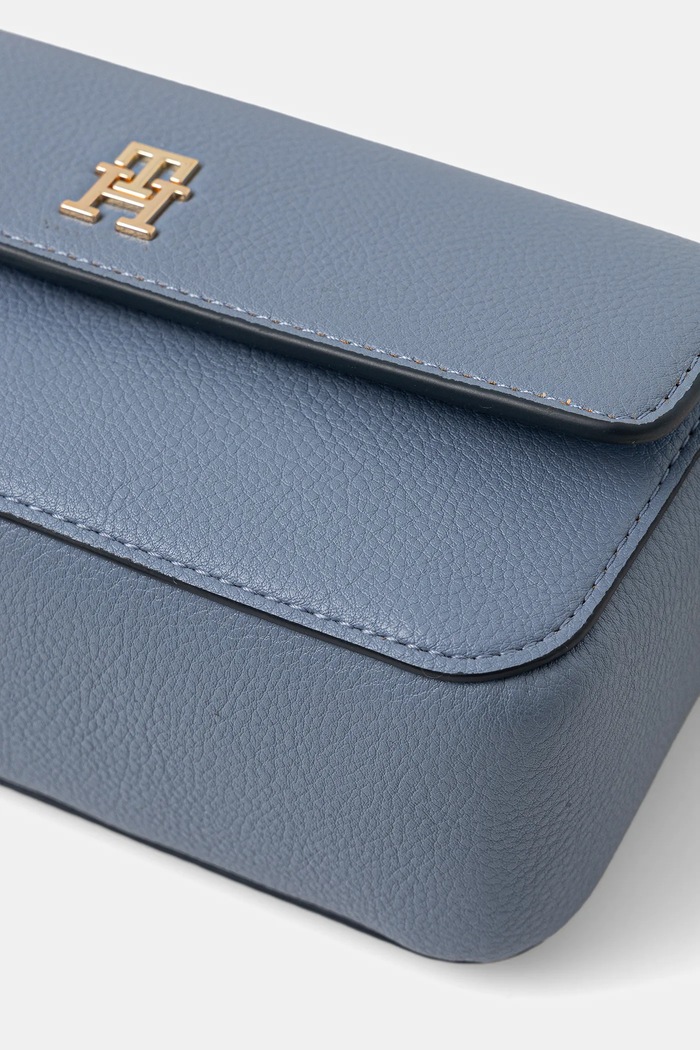 Kabelka Tommy Hilfiger modrá AW0AW17455