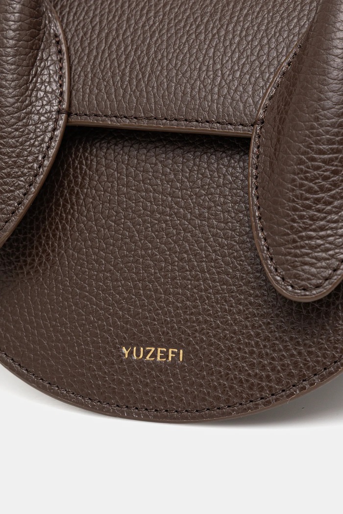 Geantă de mână din piele PRETZEL Yuzefi YUZCO.HB.PRZ.L038 maro