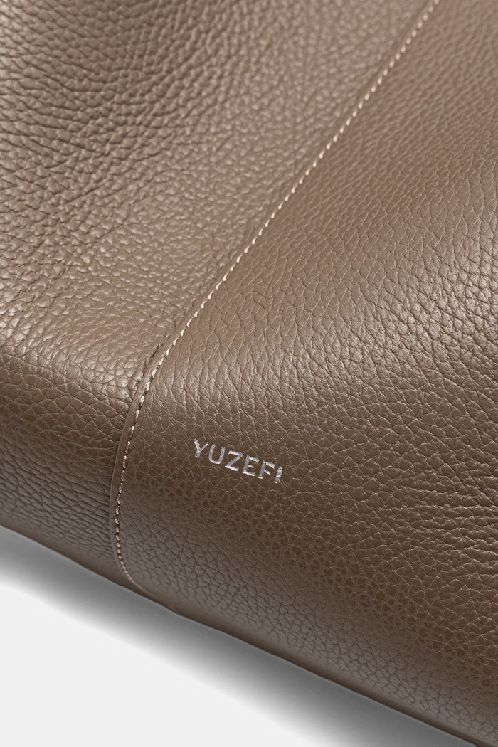 Кожаная сумочка Yuzefi LARGE MOCHI бежевый YUZSS25.HB.LM.L052