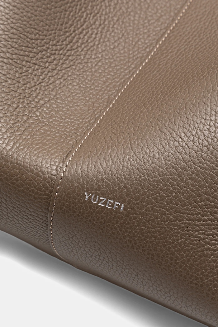 Кожаная сумочка Yuzefi LARGE MOCHI бежевый YUZSS25.HB.LM.L052