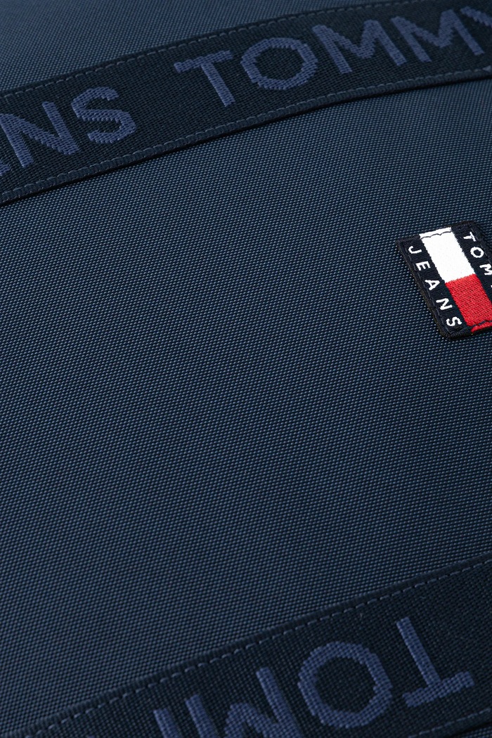 Kabelka Tommy Jeans námořnická modř AW0AW17567