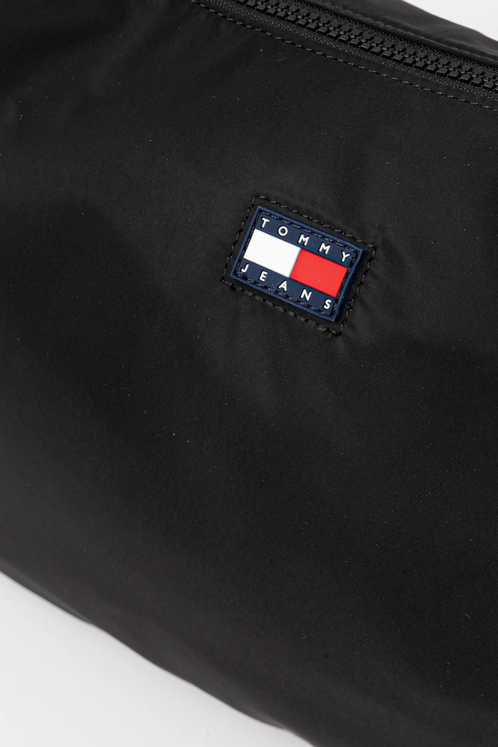 Tommy Jeans kézitáska fekete AW0AW17569