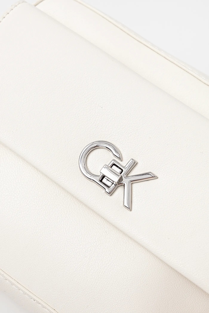 Τσάντα Calvin Klein μπεζ LV04F3102G