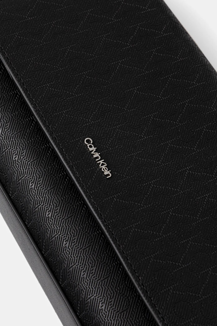 Kabelka Calvin Klein LV04F3101G černá