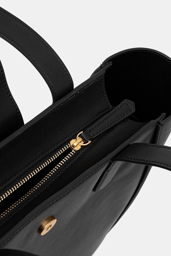 Kožená kabelka Karl Lagerfeld K/SIGNATURE A3W30133 čierna