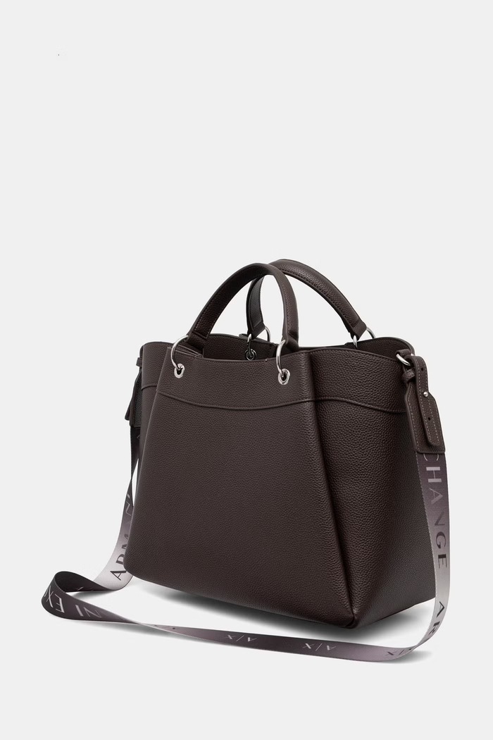 Armani Exchange сумочка для женщин из искусственной кожи 942910.CC783. коричневый SS26