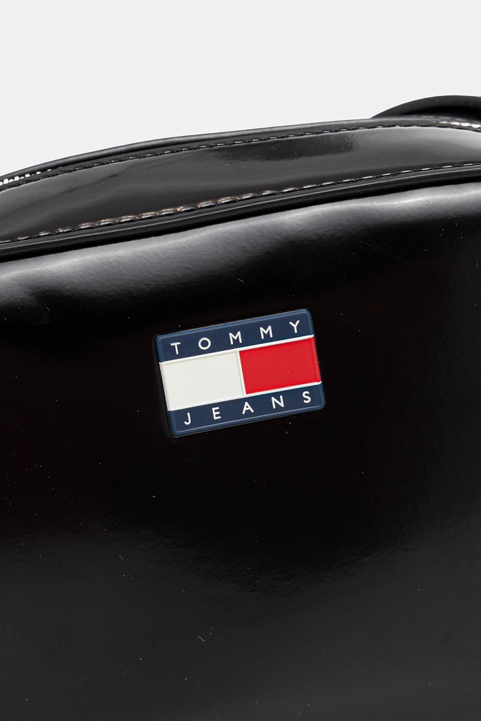 Τσάντα Tommy Jeans μαύρο AW0AW17864